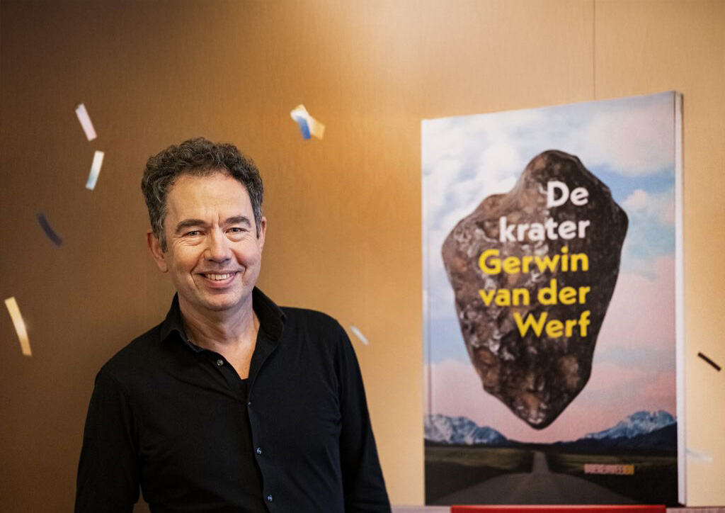 Gerwin van der Werf (1969) schrijft voor een krant maar geeft ook muziekles op een middelbare school.
