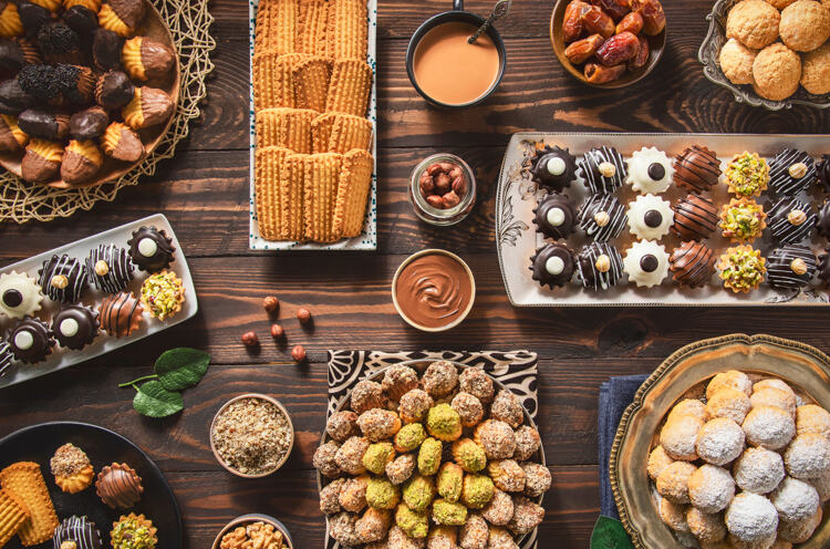 Arabische keuken; koekjes en andere lekkernijen voor de viering van het Suikerfeest.